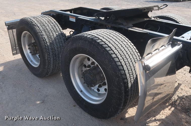 image for item HA9100 2017 Freightliner Cascadia 125  semi truck