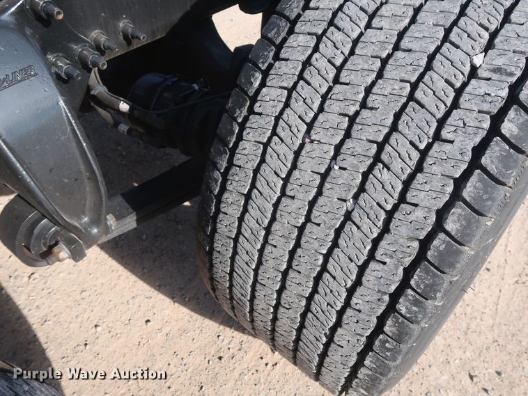 image for item HA9100 2017 Freightliner Cascadia 125  semi truck