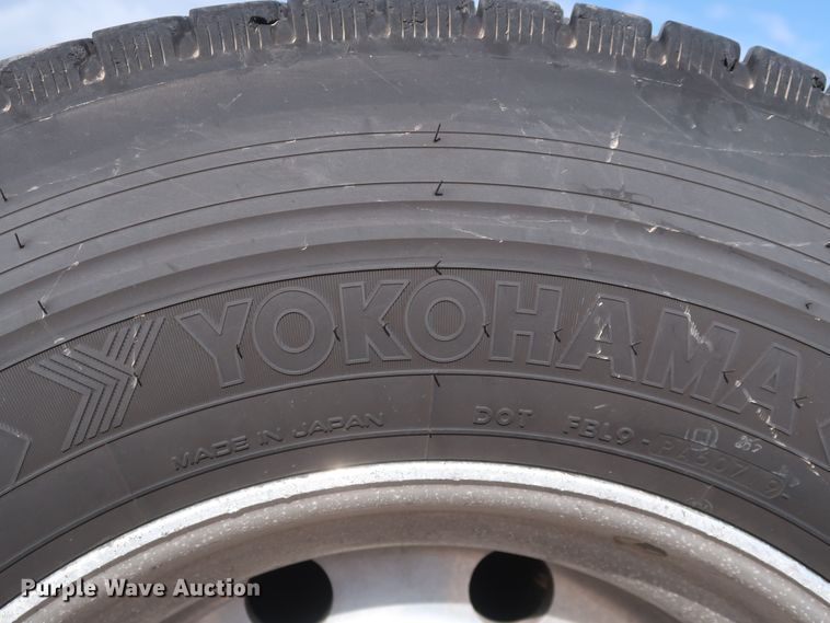 image for item HA9100 2017 Freightliner Cascadia 125  semi truck