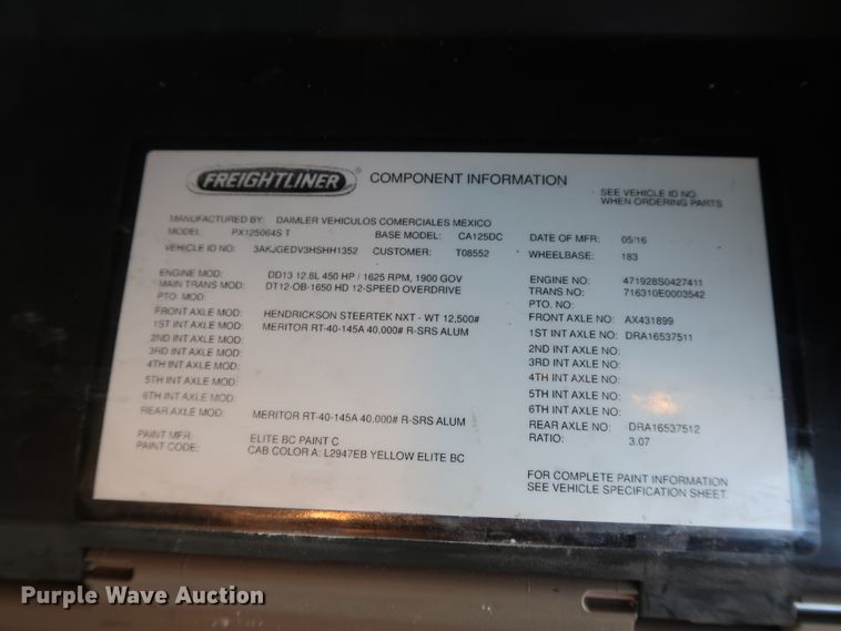 image for item HA9100 2017 Freightliner Cascadia 125  semi truck