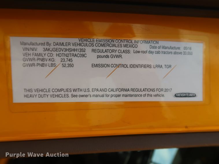 image for item HA9100 2017 Freightliner Cascadia 125  semi truck