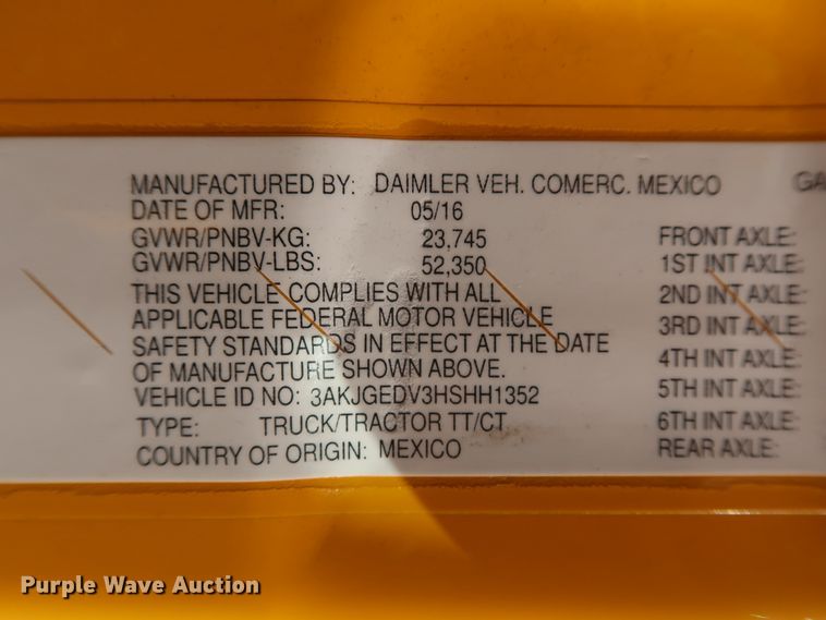 image for item HA9100 2017 Freightliner Cascadia 125  semi truck