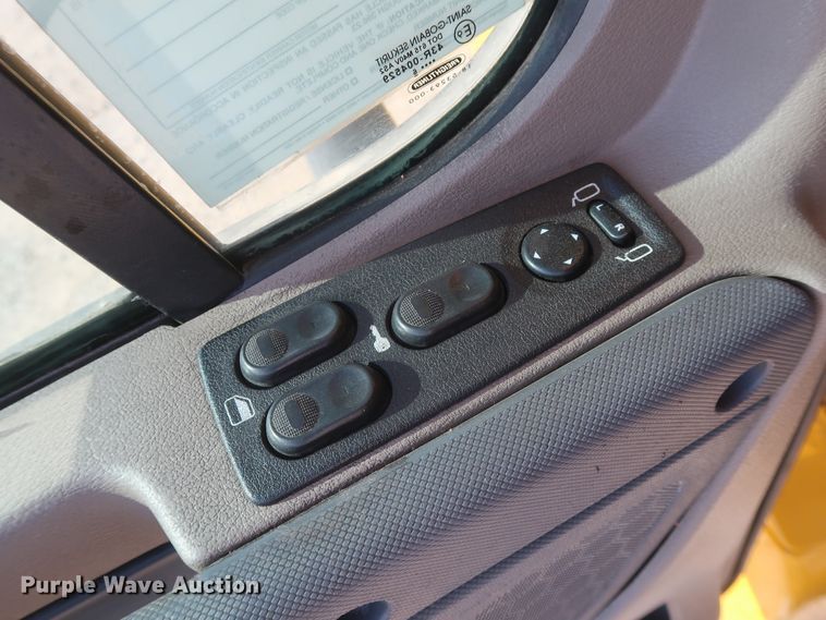 image for item HA9101 2017 Freightliner Cascadia 125  semi truck