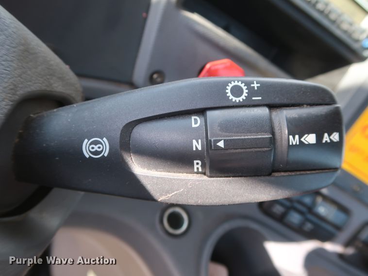 image for item HA9101 2017 Freightliner Cascadia 125  semi truck