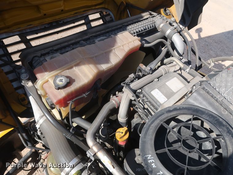 image for item HA9101 2017 Freightliner Cascadia 125  semi truck