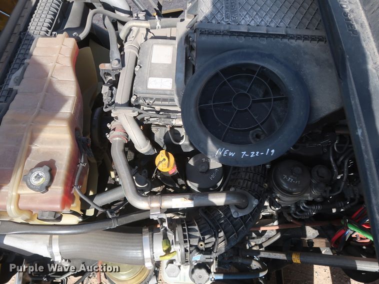 image for item HA9101 2017 Freightliner Cascadia 125  semi truck