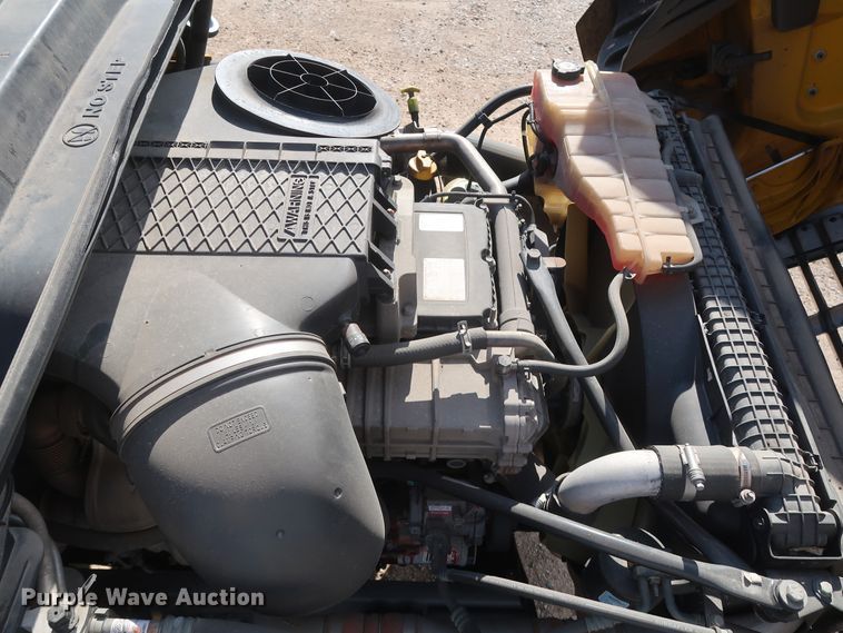 image for item HA9101 2017 Freightliner Cascadia 125  semi truck