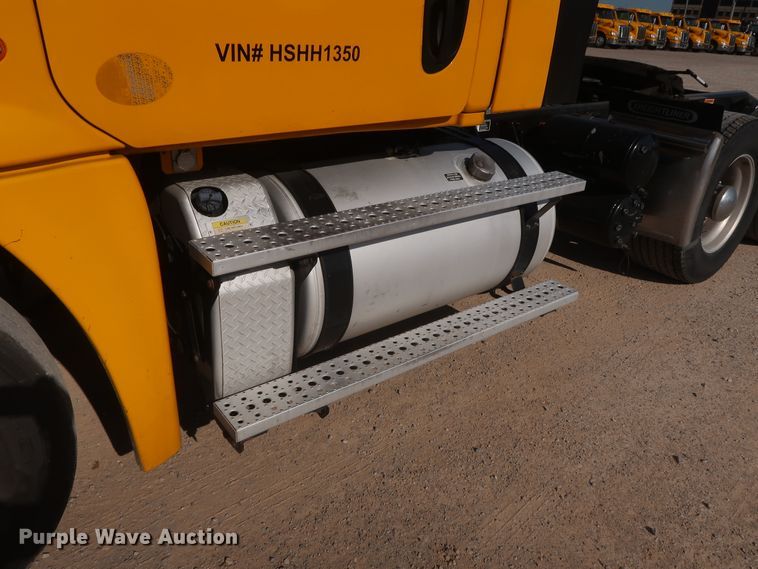 image for item HA9101 2017 Freightliner Cascadia 125  semi truck