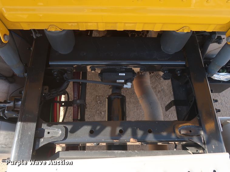 image for item HA9101 2017 Freightliner Cascadia 125  semi truck