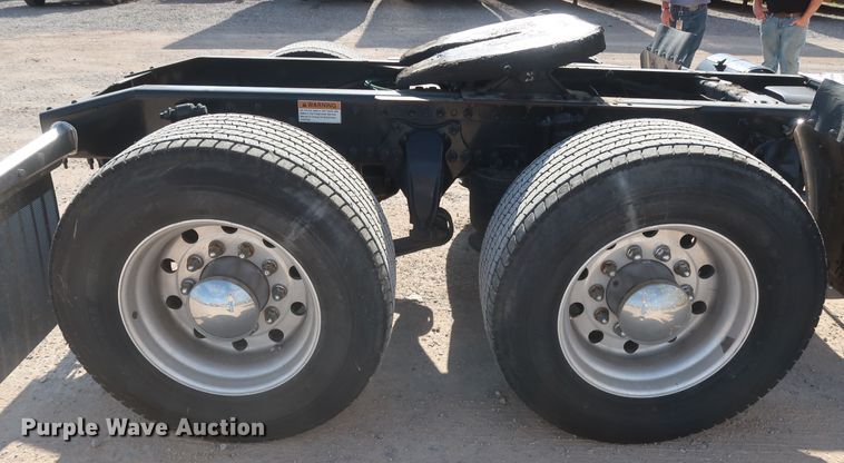 image for item HA9101 2017 Freightliner Cascadia 125  semi truck