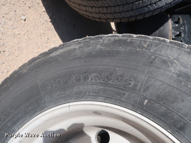 image for item HA9101 2017 Freightliner Cascadia 125  semi truck