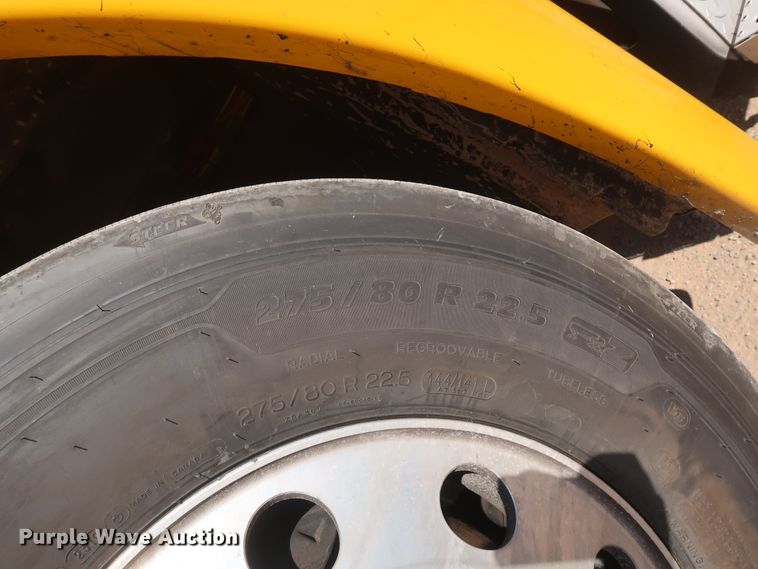 image for item HA9101 2017 Freightliner Cascadia 125  semi truck