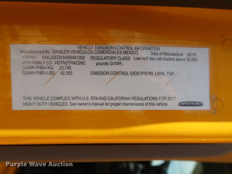 image for item HA9101 2017 Freightliner Cascadia 125  semi truck