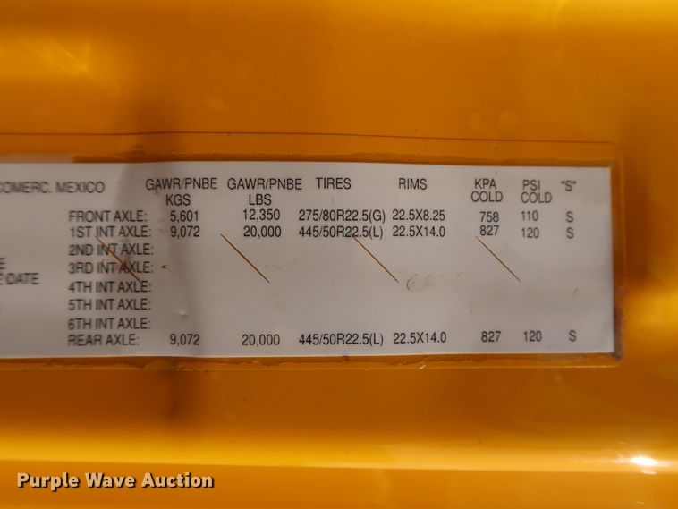 image for item HA9101 2017 Freightliner Cascadia 125  semi truck