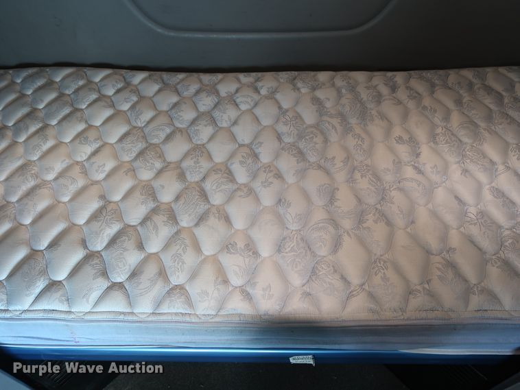 image for item HA9102 2015 Peterbilt 579  semi truck