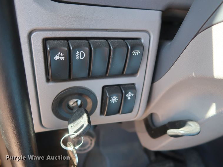 image for item HA9103 2016 Peterbilt 579  semi truck