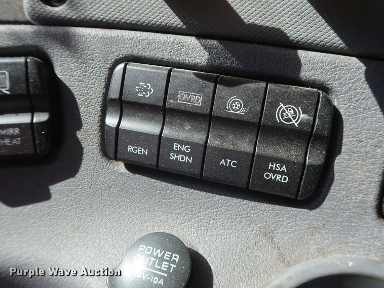 image for item HA9104 2017 Freightliner Cascadia 125  semi truck