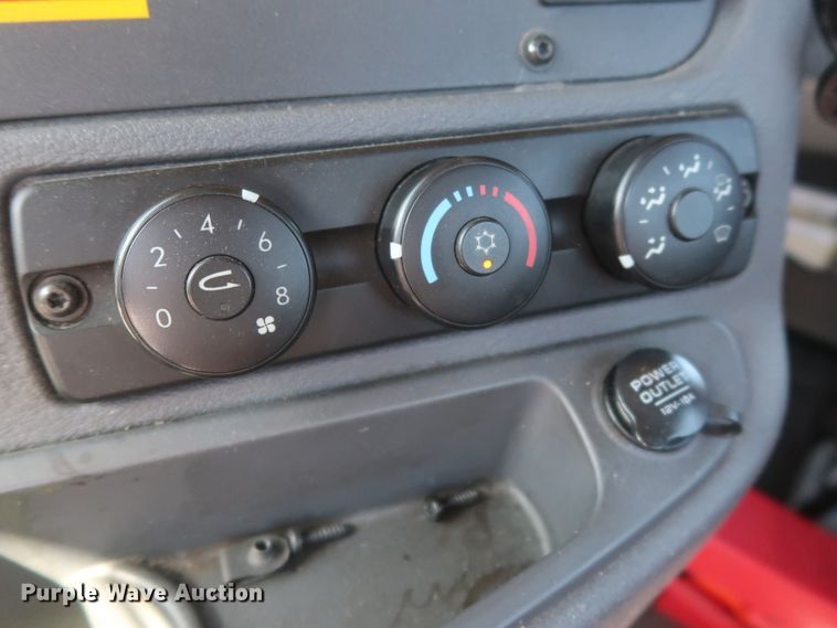 image for item HA9104 2017 Freightliner Cascadia 125  semi truck