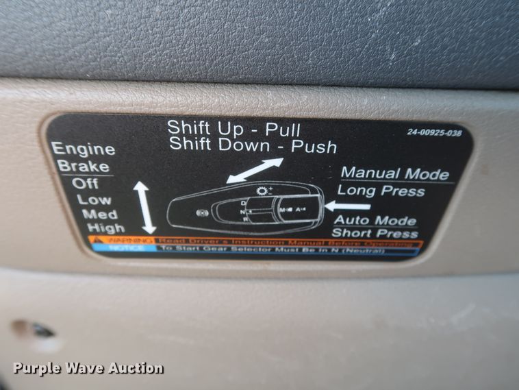 image for item HA9104 2017 Freightliner Cascadia 125  semi truck