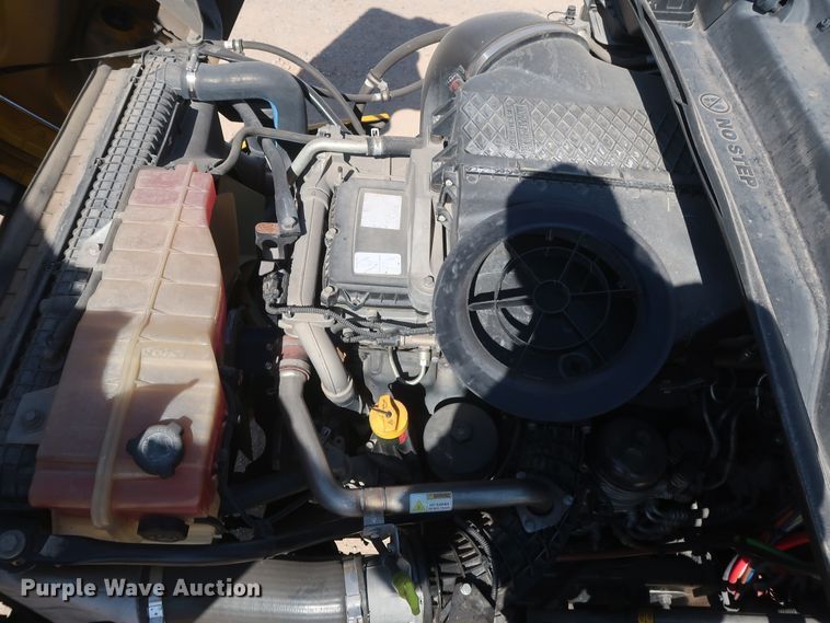 image for item HA9104 2017 Freightliner Cascadia 125  semi truck