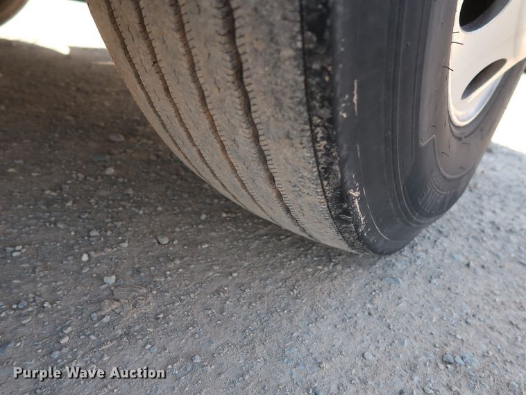 image for item HA9104 2017 Freightliner Cascadia 125  semi truck