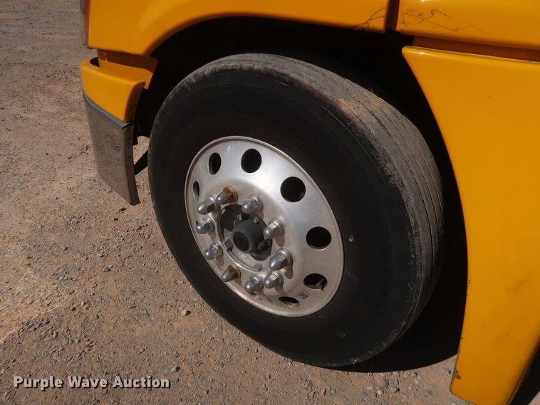 image for item HA9104 2017 Freightliner Cascadia 125  semi truck