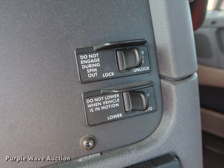 image for item HA9105 2016 Freightliner Cascadia 125  semi truck