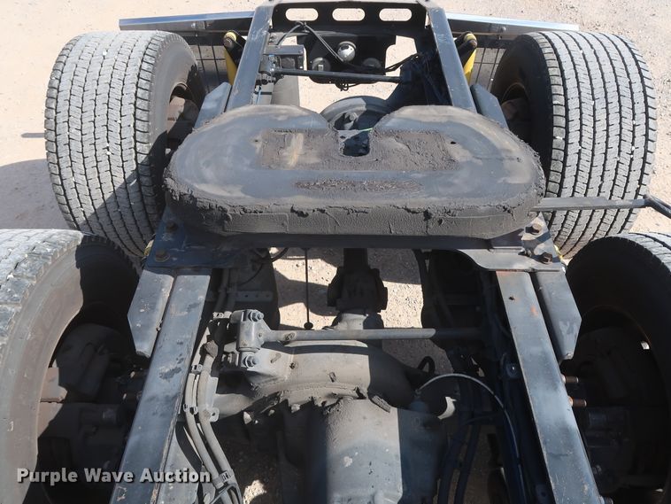 image for item HA9105 2016 Freightliner Cascadia 125  semi truck