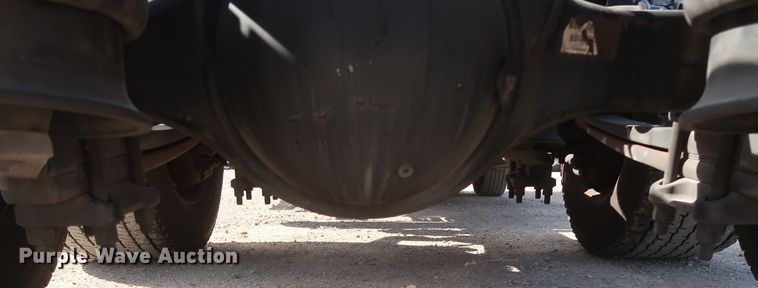 image for item HA9105 2016 Freightliner Cascadia 125  semi truck