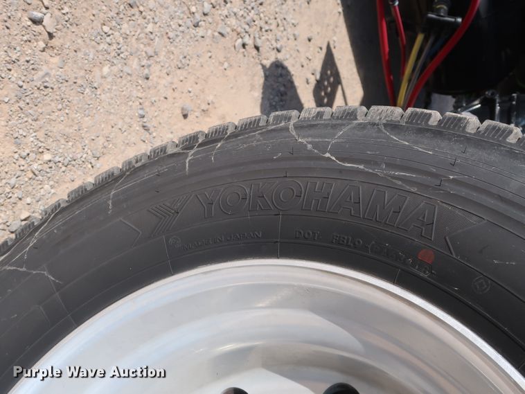 image for item HA9105 2016 Freightliner Cascadia 125  semi truck