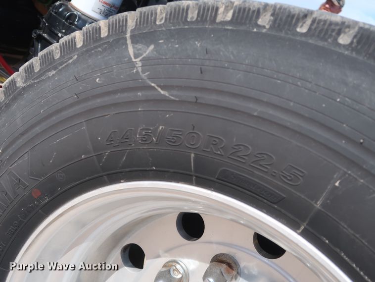 image for item HA9105 2016 Freightliner Cascadia 125  semi truck