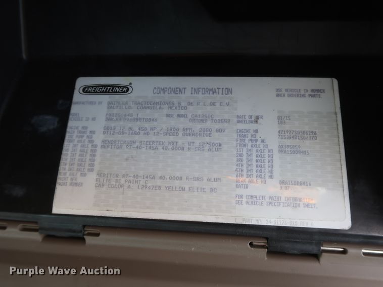 image for item HA9105 2016 Freightliner Cascadia 125  semi truck