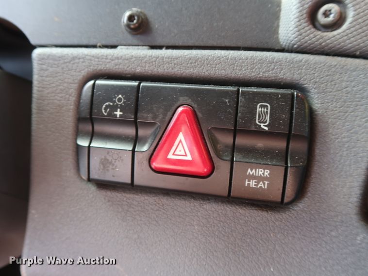 image for item HA9106 2016 Freightliner Cascadia 125  semi truck