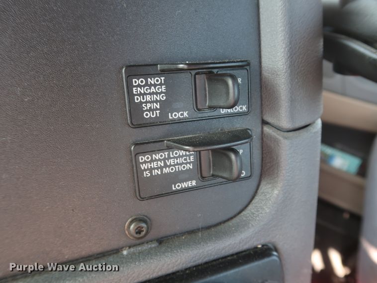 image for item HA9106 2016 Freightliner Cascadia 125  semi truck