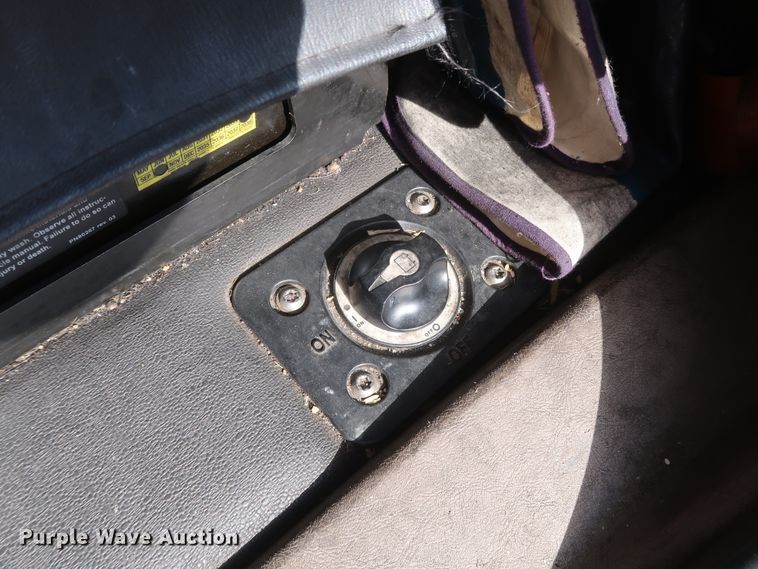 image for item HA9106 2016 Freightliner Cascadia 125  semi truck