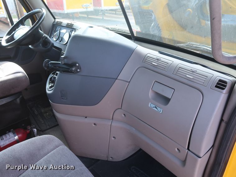 image for item HA9106 2016 Freightliner Cascadia 125  semi truck