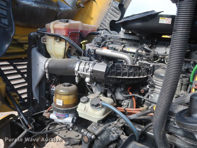 image for item HA9106 2016 Freightliner Cascadia 125  semi truck