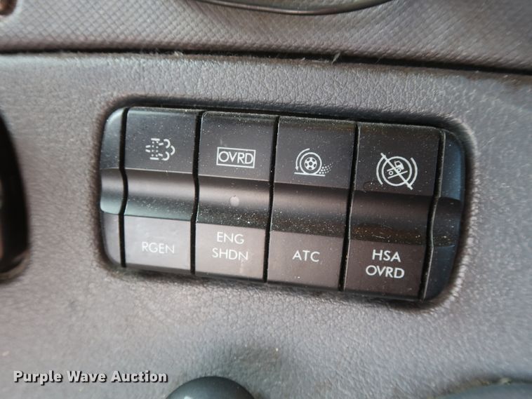 image for item HA9107 2017 Freightliner Cascadia 125  semi truck