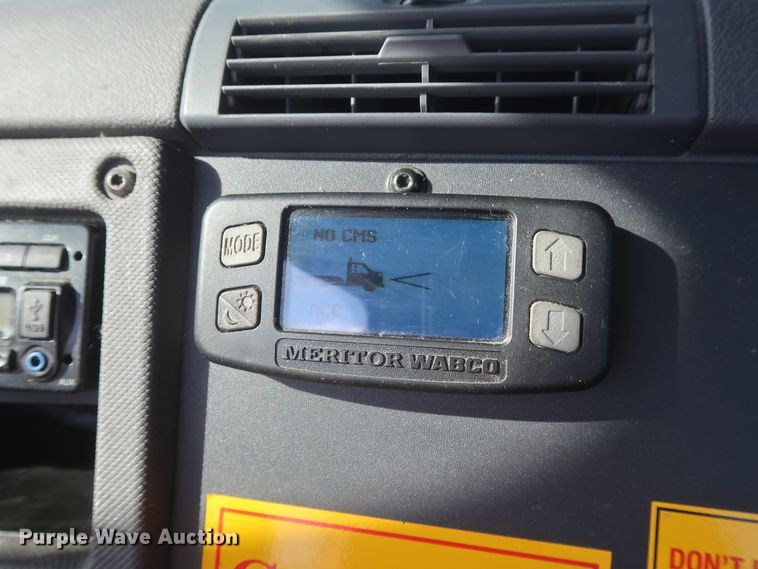 image for item HA9107 2017 Freightliner Cascadia 125  semi truck