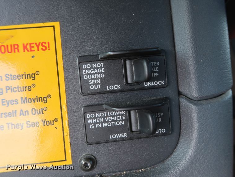 image for item HA9107 2017 Freightliner Cascadia 125  semi truck