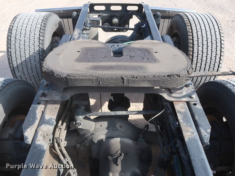 image for item HA9107 2017 Freightliner Cascadia 125  semi truck