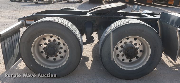 image for item HA9107 2017 Freightliner Cascadia 125  semi truck