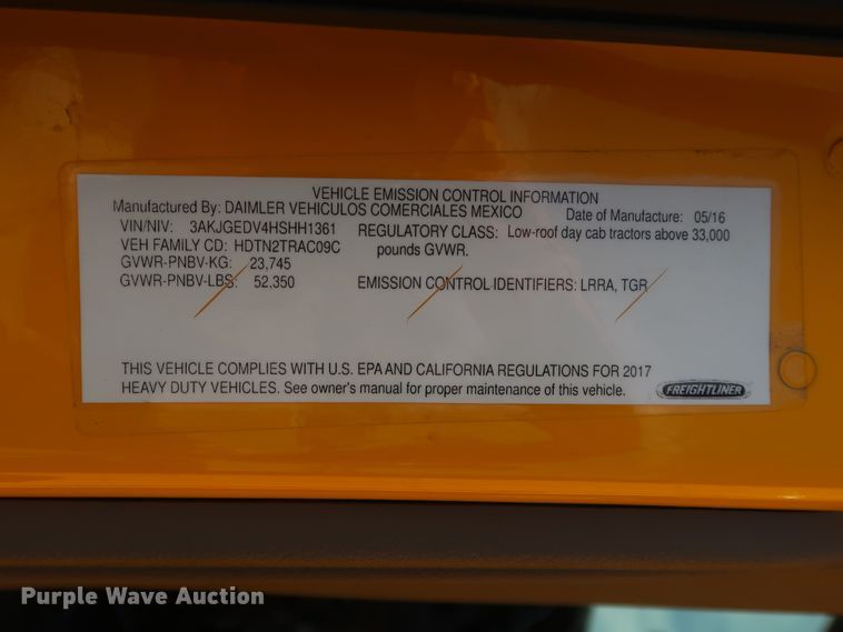 image for item HA9107 2017 Freightliner Cascadia 125  semi truck