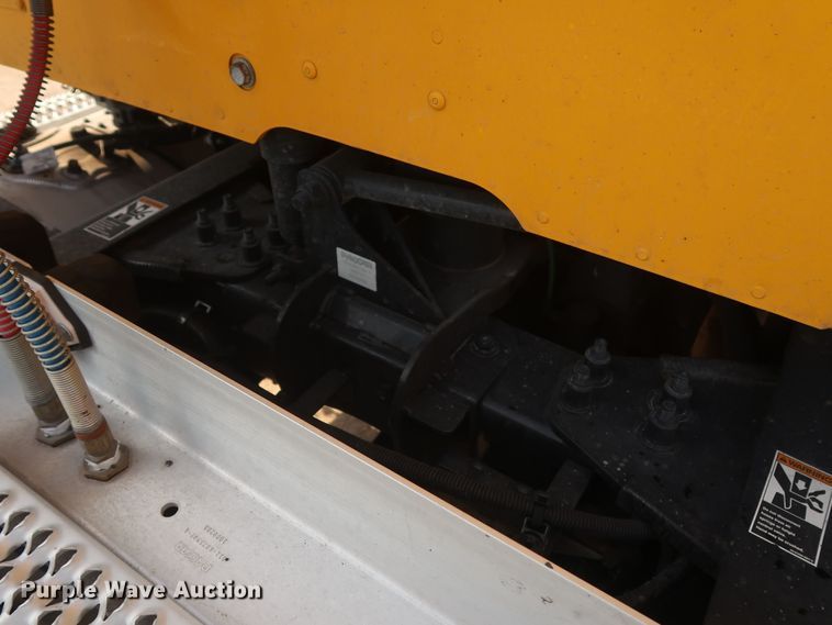 image for item HA9108 2016 Peterbilt 579  semi truck