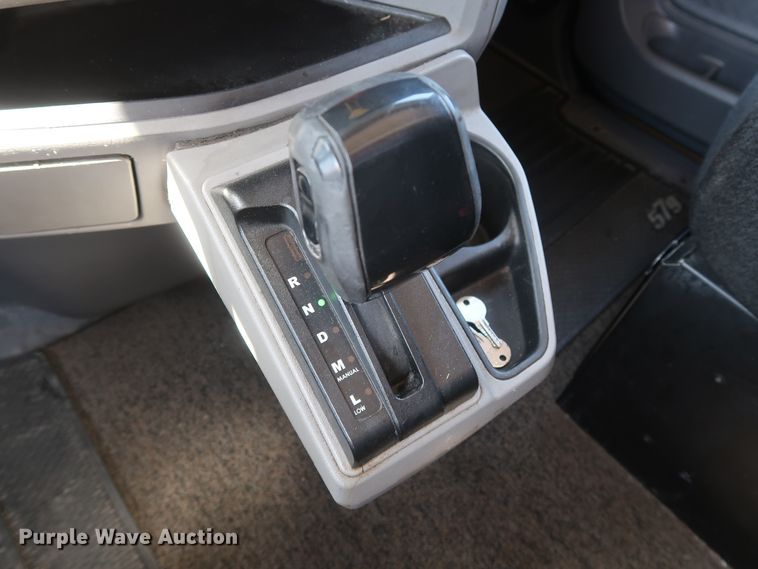 image for item HA9109 2017 Peterbilt 579  semi truck