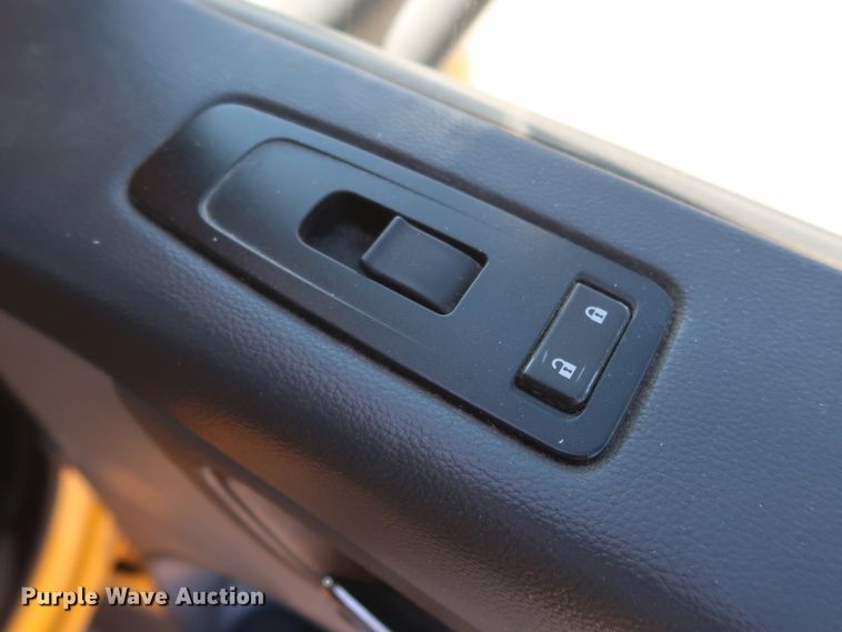 image for item HA9109 2017 Peterbilt 579  semi truck