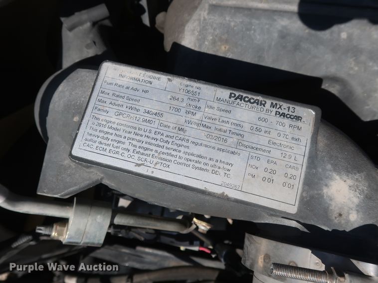 image for item HA9109 2017 Peterbilt 579  semi truck