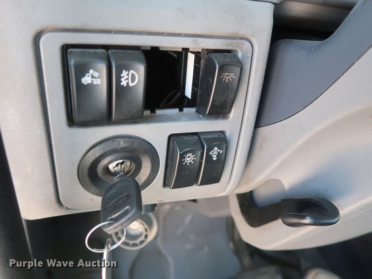 image for item HA9110 2016 Peterbilt 379  semi truck