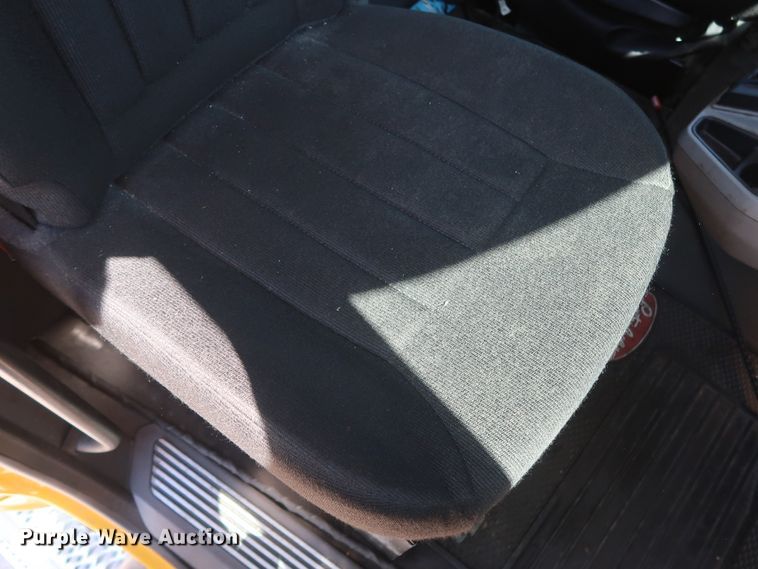 image for item HA9110 2016 Peterbilt 379  semi truck