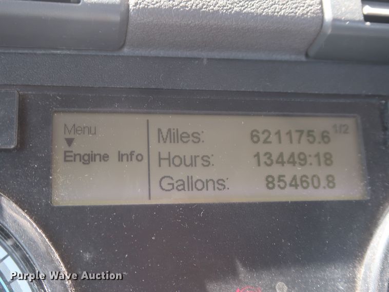 image for item HA9111 2014 Freightliner Cascadia 125  semi truck